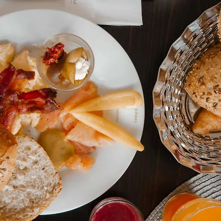 Willino Privathotel Otel 3*